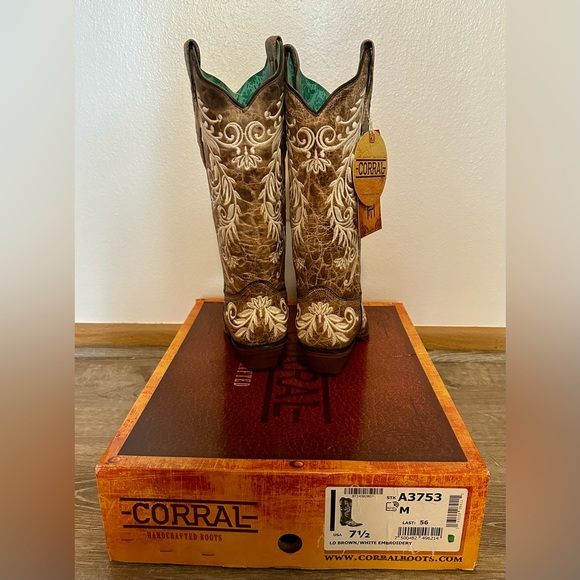 Corral A3753 Boots Glow in Dark size 7.5 Brown White Floral Embroidery Cowboy - Picture 5 of 7